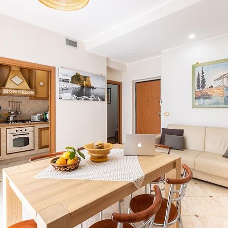 Sorrentovibes - Spacious 3 Bedrooms Apartment In Sorrento Oldtown 外观 照片