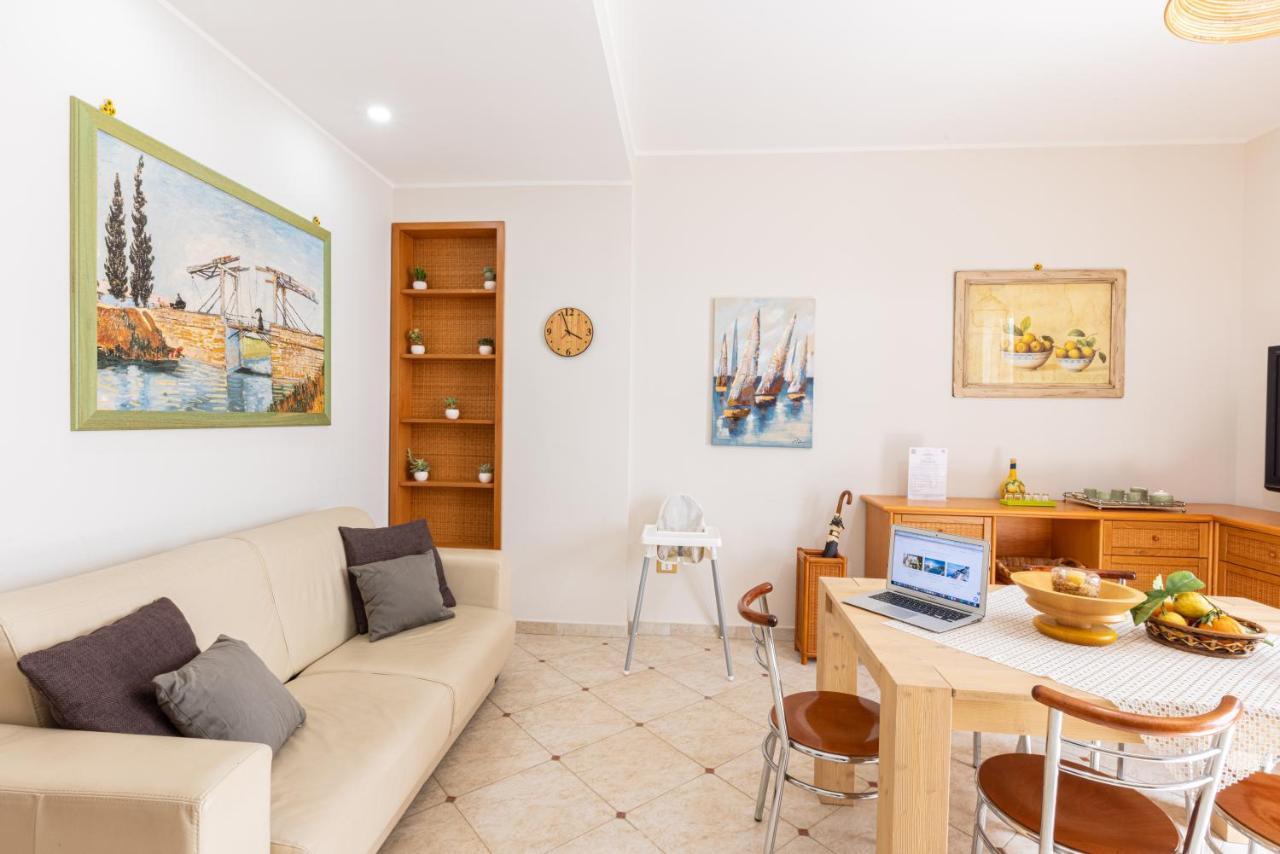 Sorrentovibes - Spacious 3 Bedrooms Apartment In Sorrento Oldtown 外观 照片