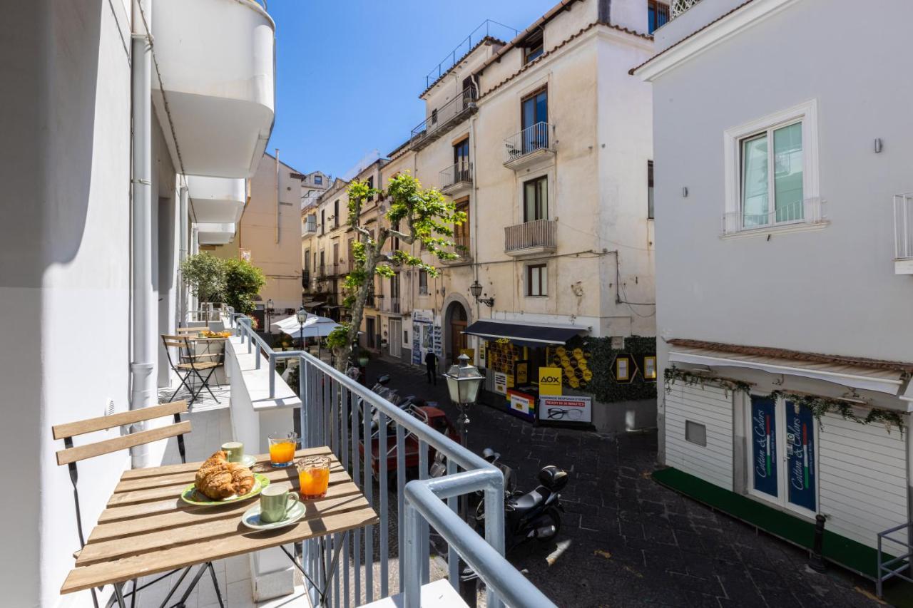 Sorrentovibes - Spacious 3 Bedrooms Apartment In Sorrento Oldtown 外观 照片